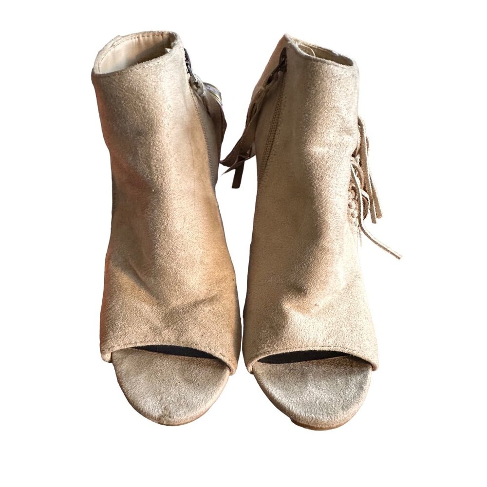 🌸3/$15🌸Lucretia Tan Heeled Ankle Boots with Open Toe and Fringed Sides sz 6.5